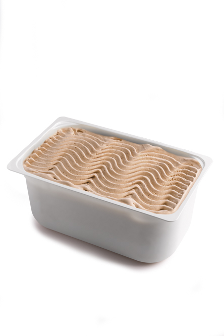 gelato mantecato alla nocciola igp del piemonte